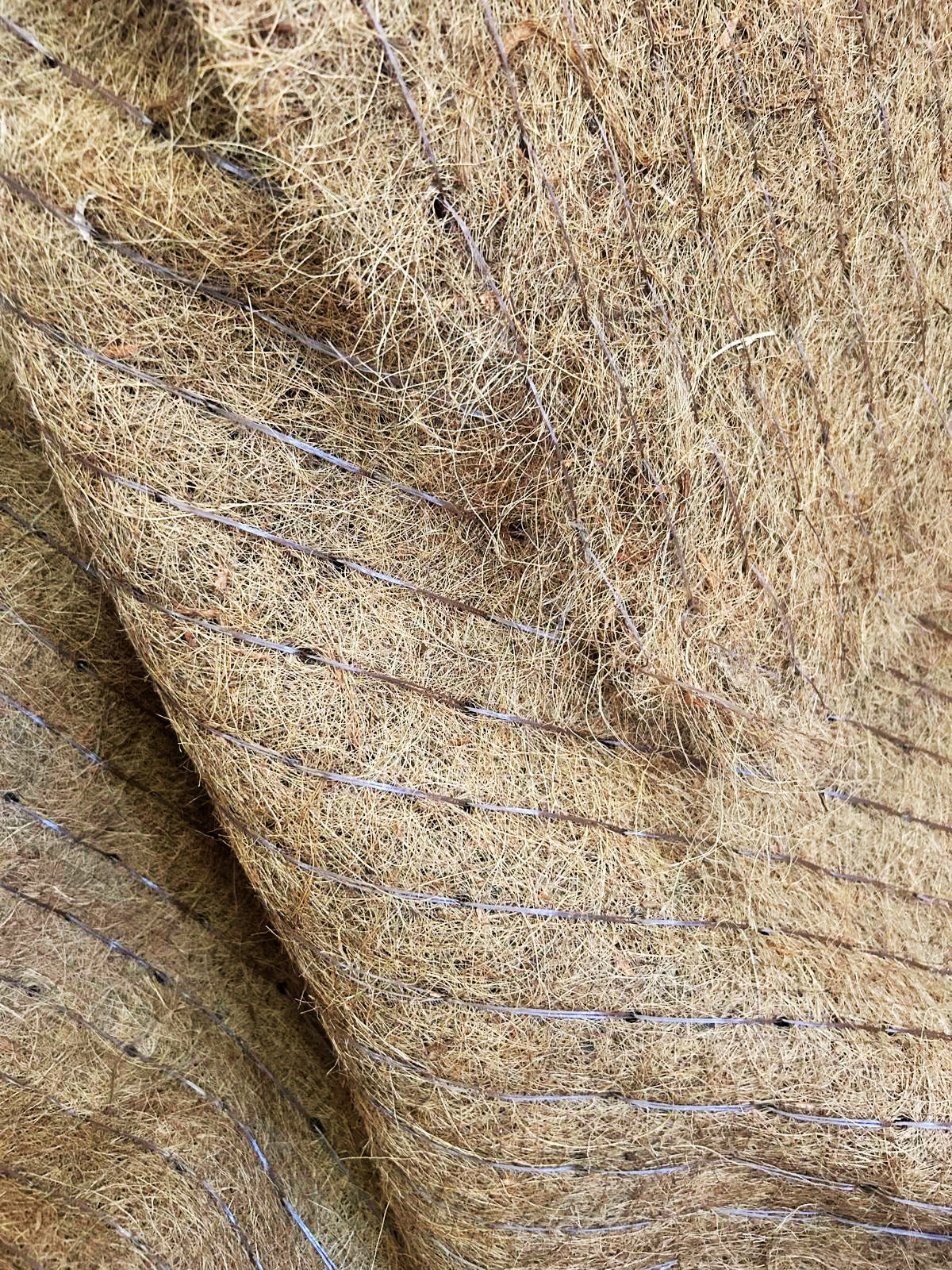 Natural Coir Landscaping Matting – Coconut Fibre Soil Protection & Separation Fabric