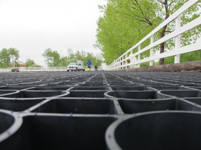 EcoGrid S50 Gravel Grid 50mm – Equestrian Paddock & Yard Stabilisation, Permeable Paving, 20yr Guarantee