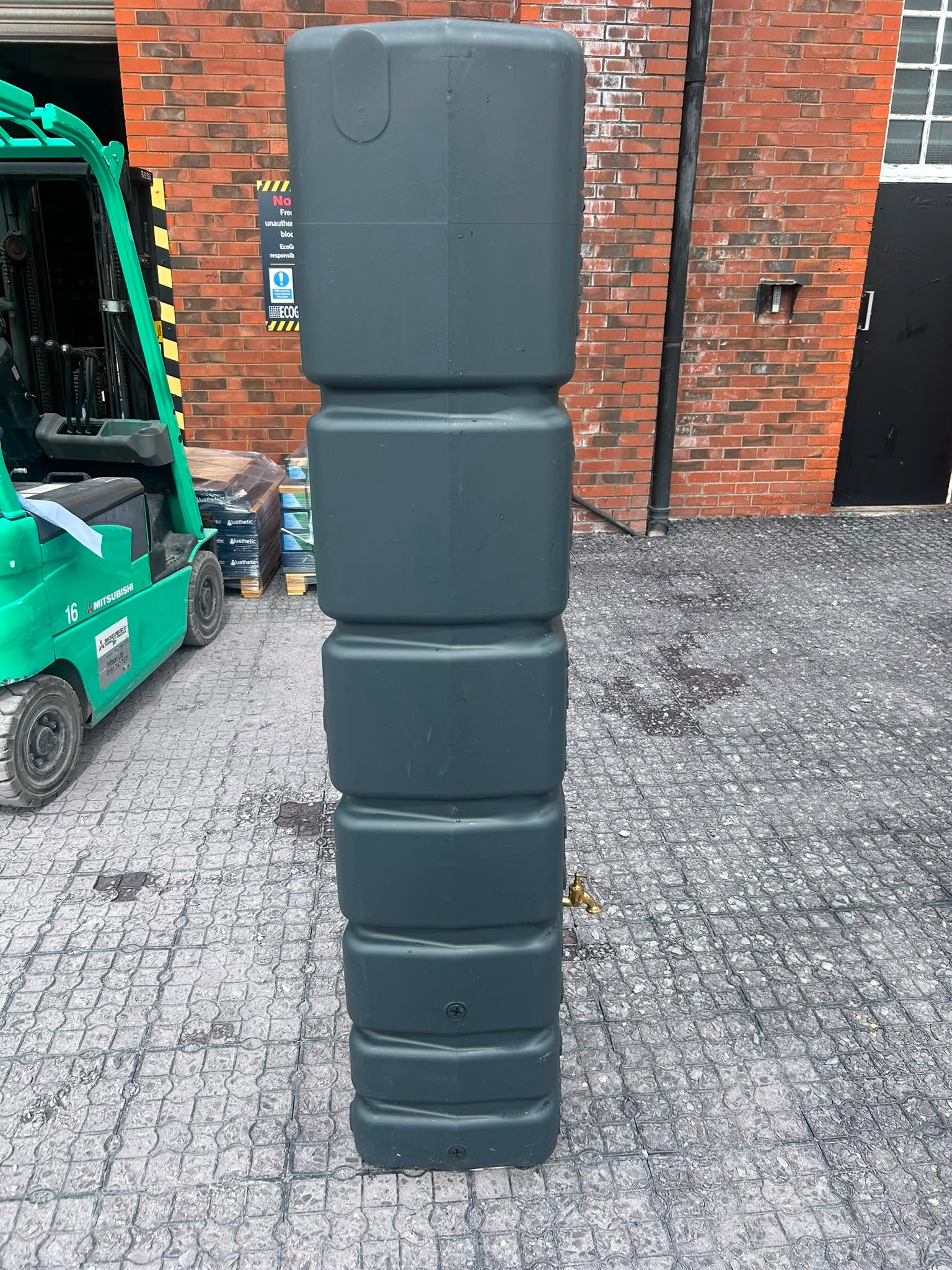 Cheap Water Butt Tanks UK – Cosmetic Damage Clearance Deals