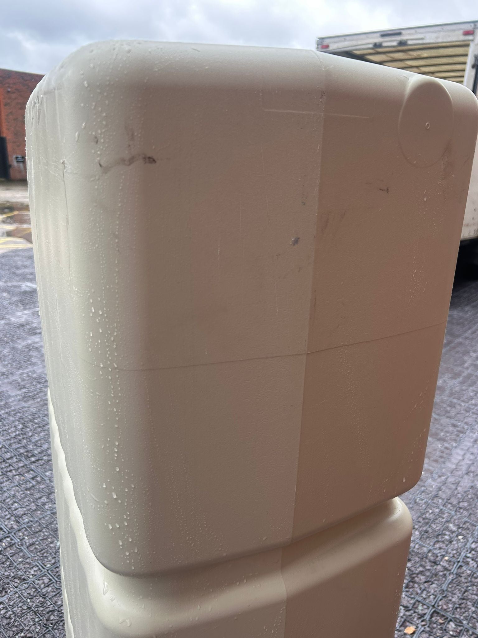 Cheap Water Butt Tanks UK – Cosmetic Damage Clearance Deals
